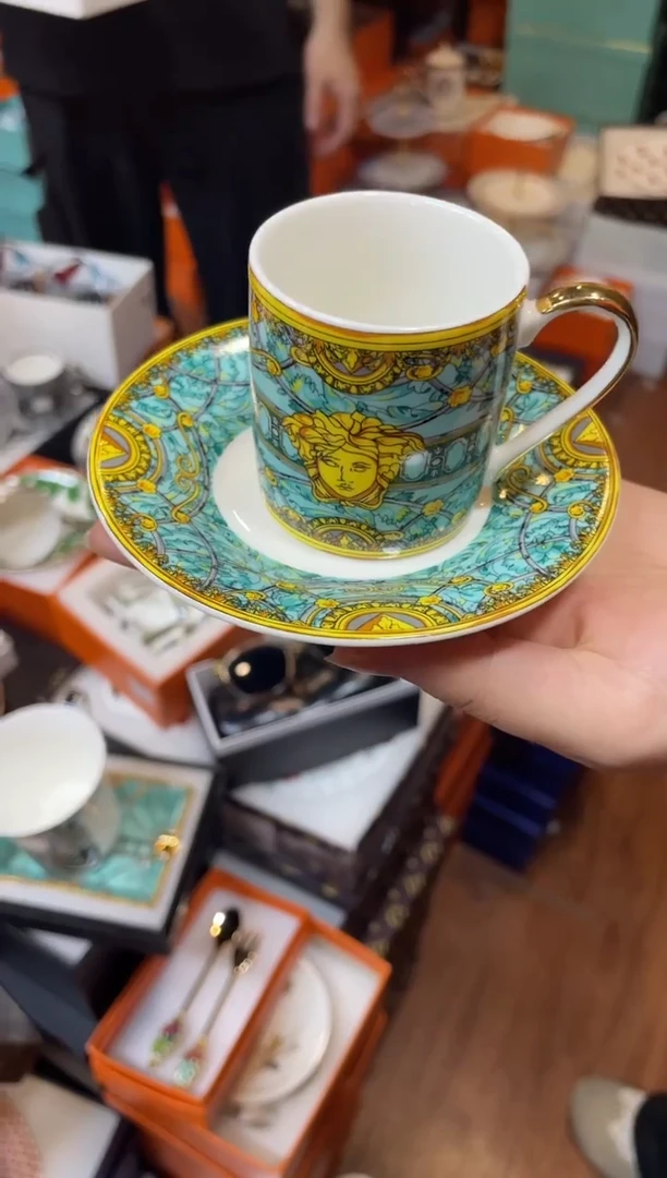 杯鸿辉家品牌瓷器，京东包邮！