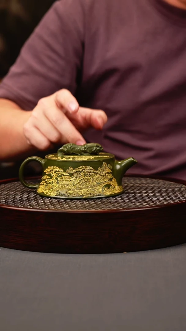 茶壶紫砂绿泥 虎钮柱础 描金