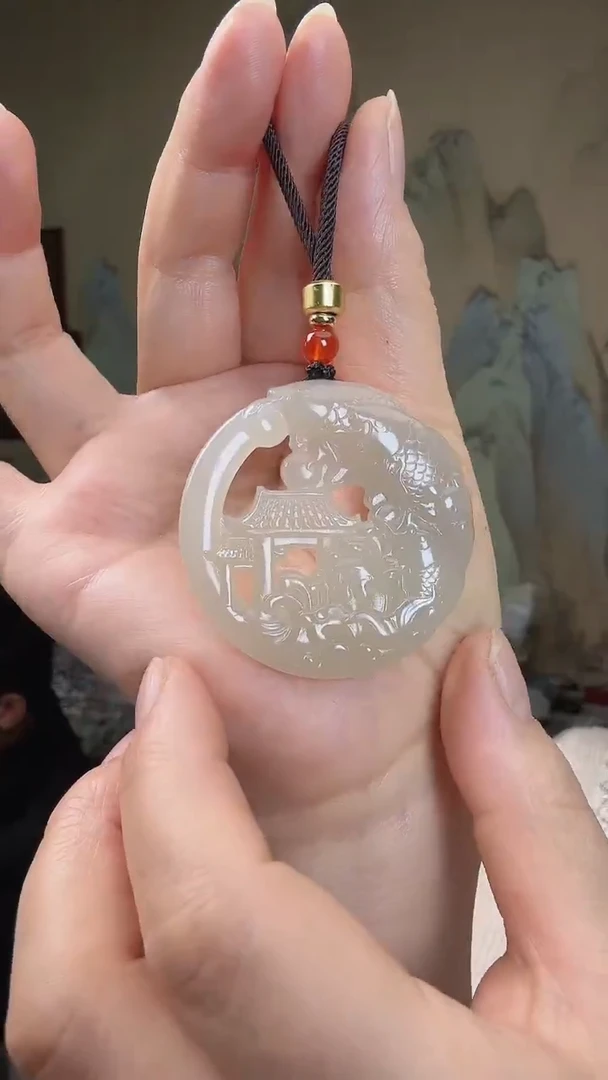 颈饰未镶嵌和田玉.