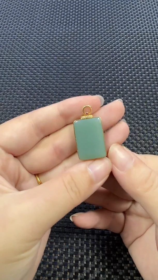 和田玉18K金镶嵌挂件（多样性发一件）