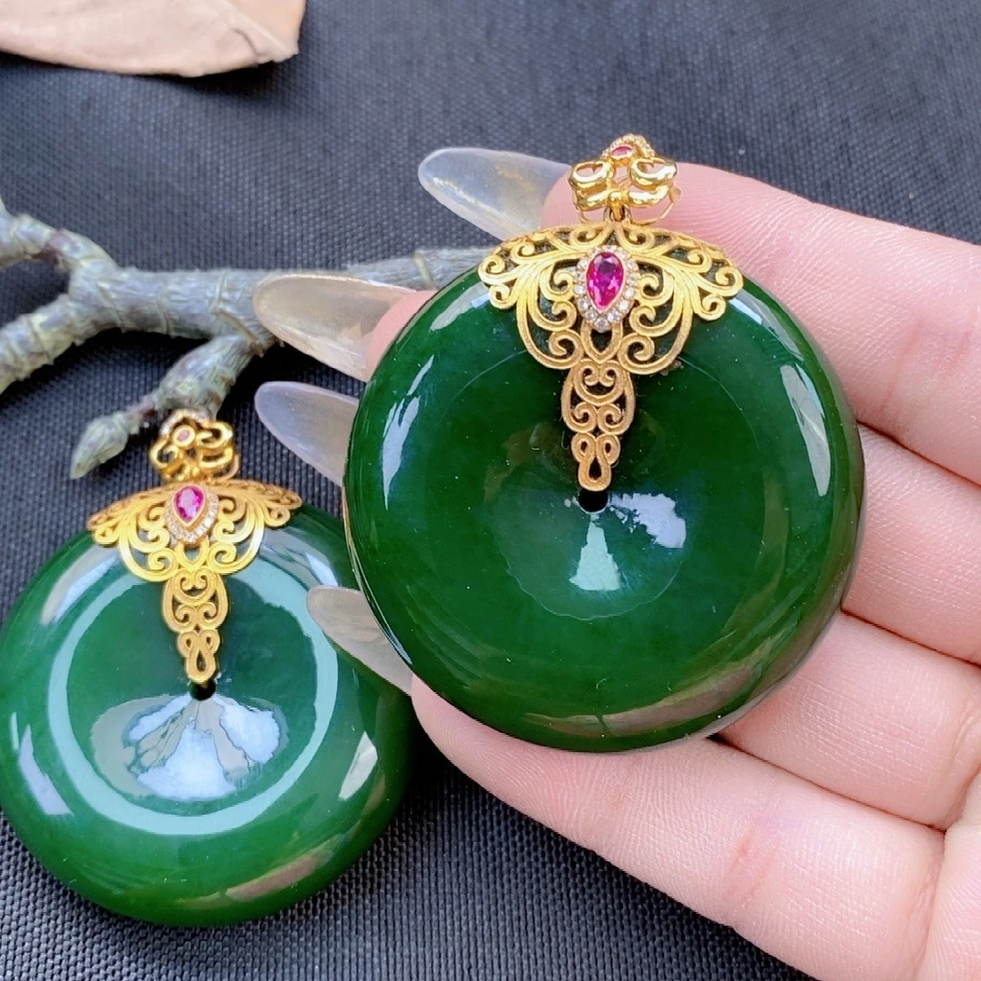 【一夕珠宝】18K和田玉平安扣吊坠丨天然玉石丨多样性发一丨D2104