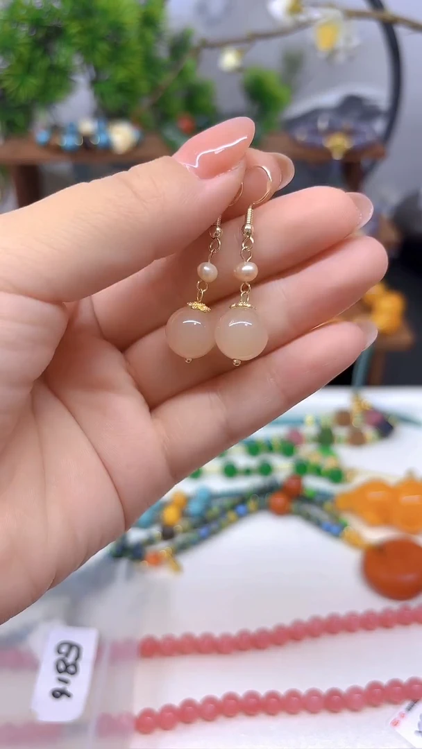 14K金镶嵌和田玉耳饰E816