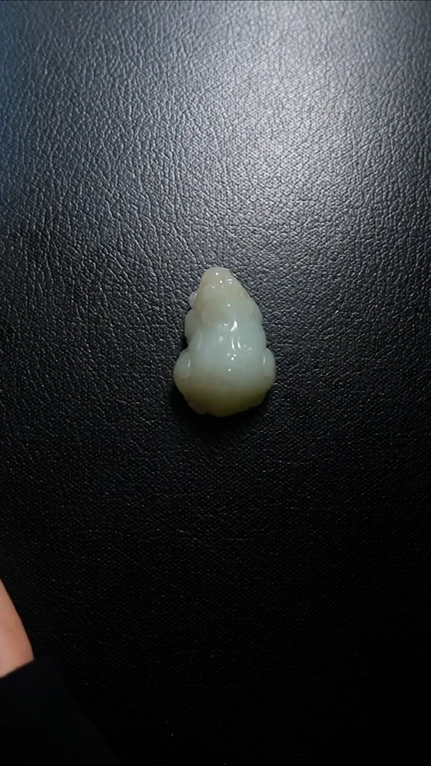 颈饰未镶嵌和田玉貔貅