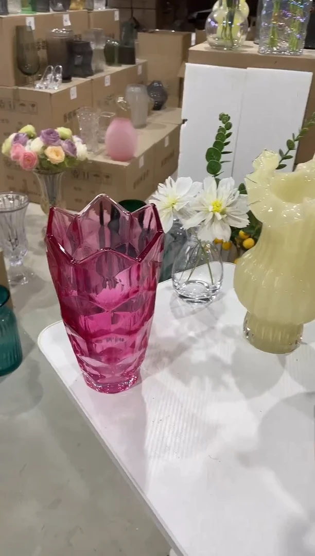 【闪购商品】无铅玻璃枚红色花瓶