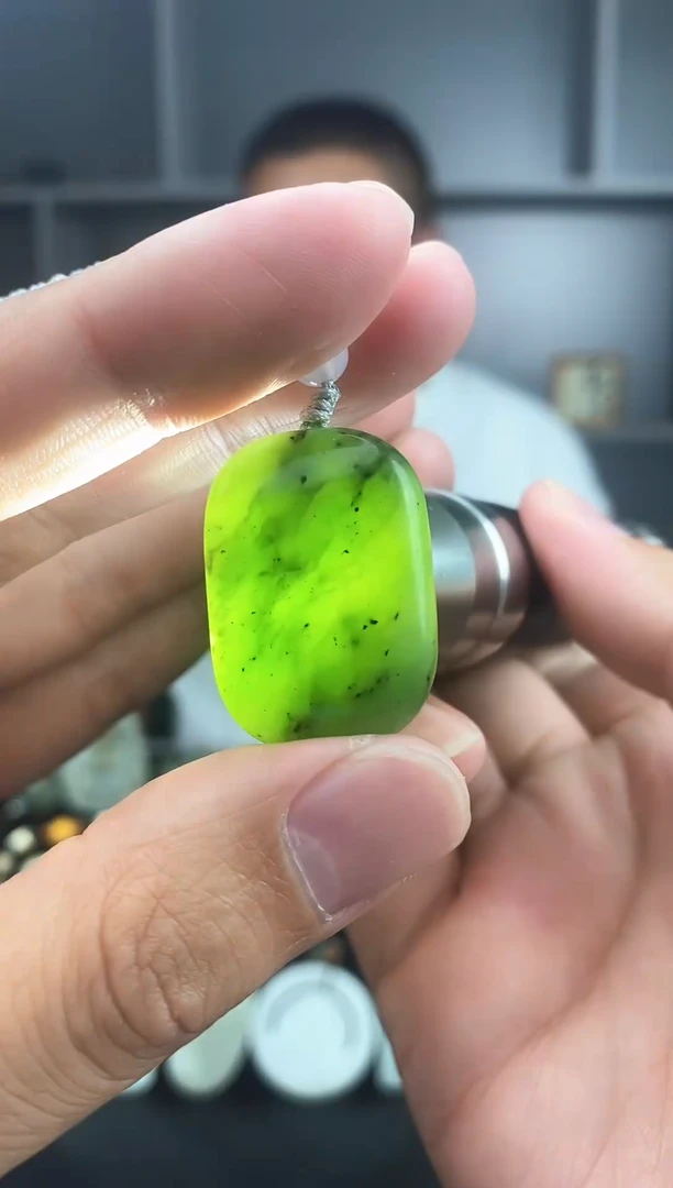 和田玉未镶嵌颈饰1