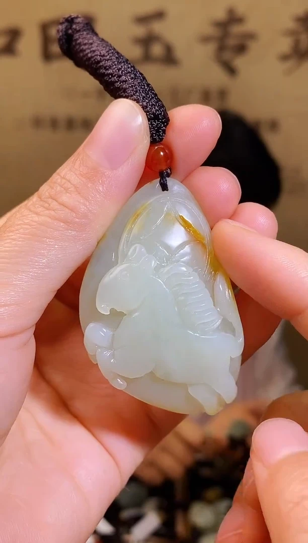 和田玉未镶嵌颈饰1