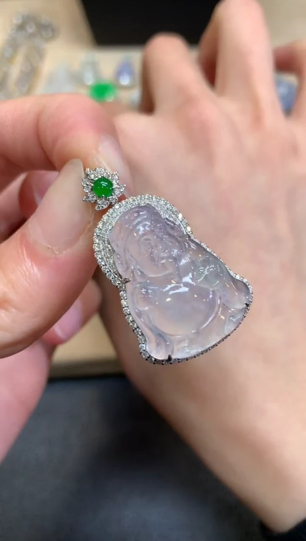 【闪购商品】翡翠颈饰18K金镶嵌财神爷【无服务费】