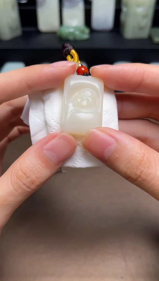 和田玉未镶嵌颈饰18