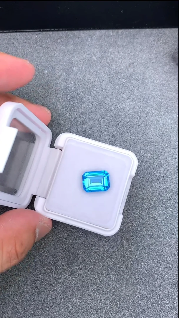 【闪购商品】托帕石裸石未镶嵌6.85克拉