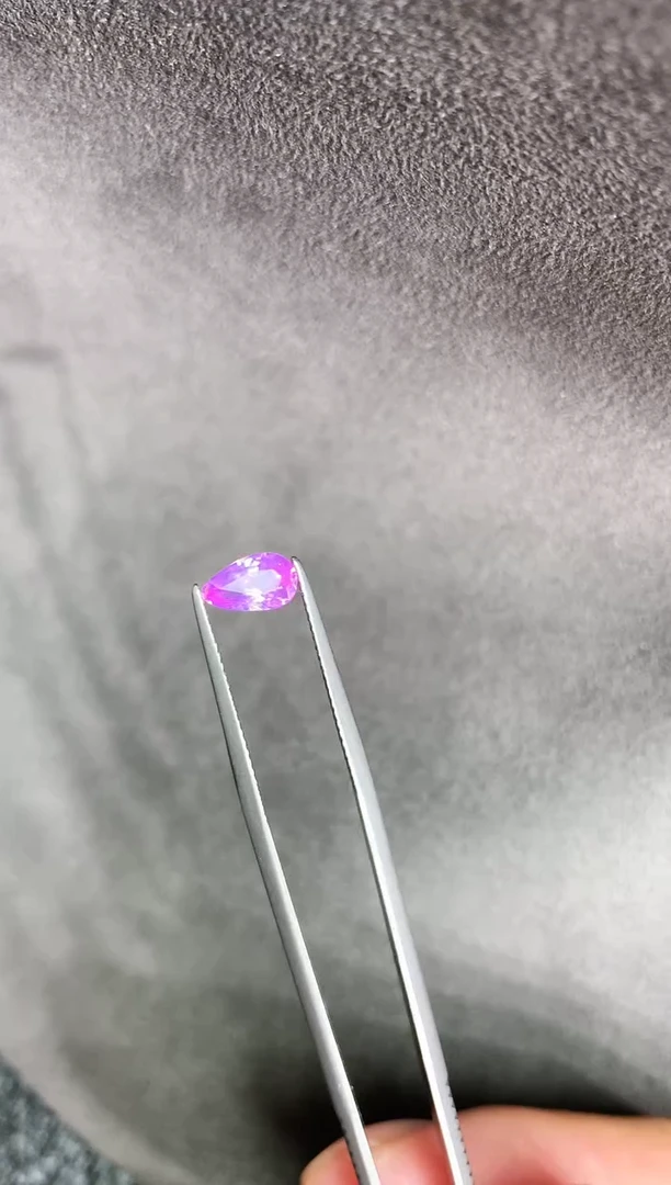 裸石彩色蓝宝石l-119 0.95ct 无烧