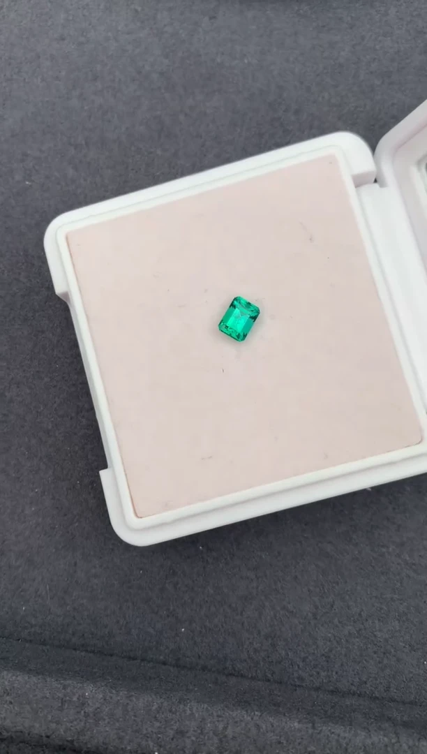裸石祖母绿0.75ct祖母绿  FH  定制