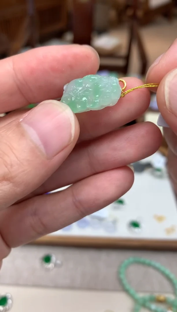 套链18K金镶嵌翡翠貔貅