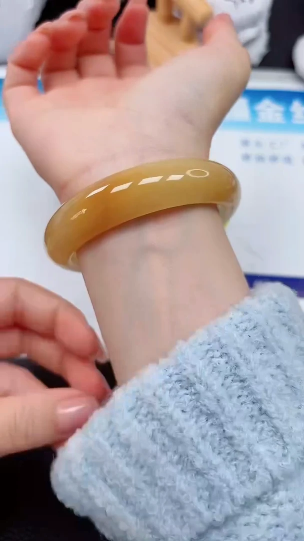 【闪购商品】石英质玉手镯未镶嵌749