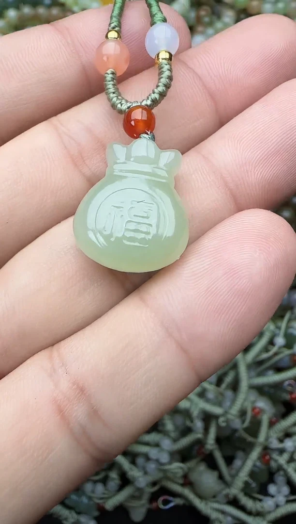 颈饰未镶嵌和田玉拍一发一