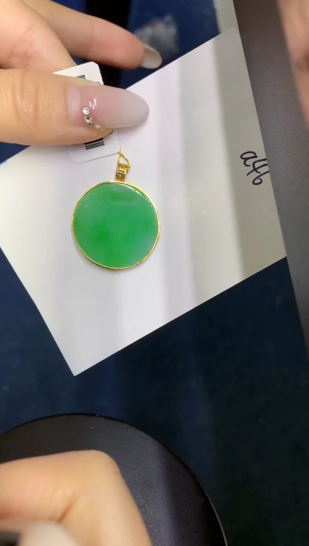 【闪购商品】翡翠颈饰18K金镶嵌0000000000