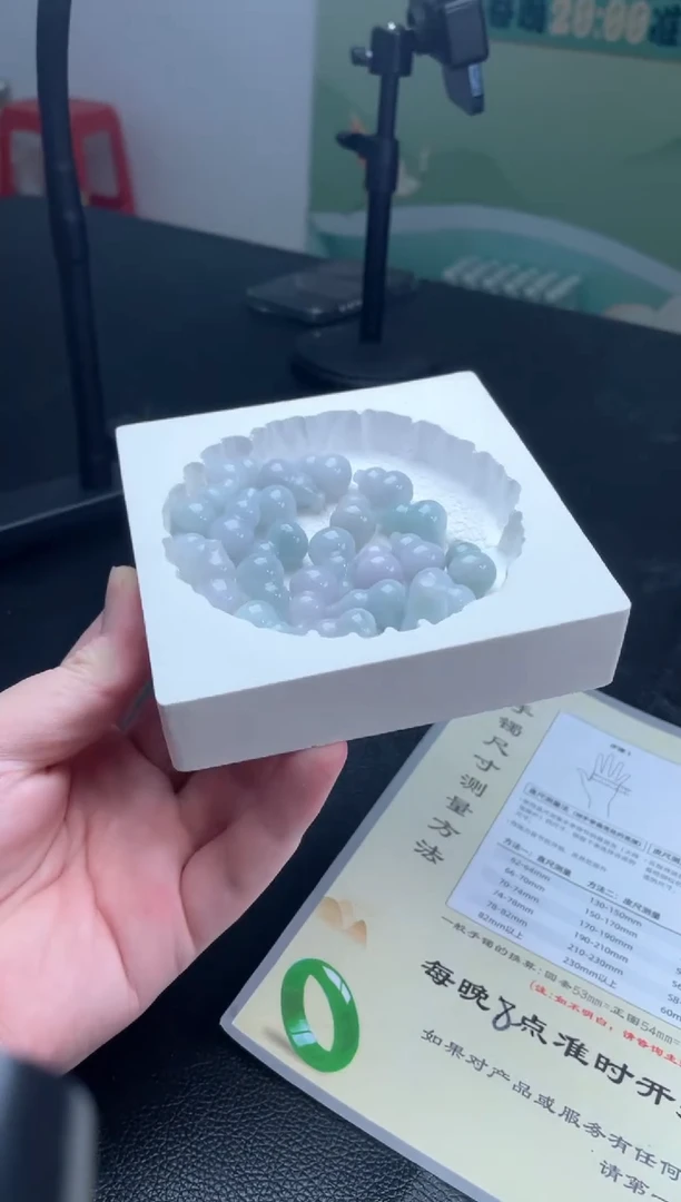 翡翠挂件未镶嵌翡翠葫芦挂件多样性发一件