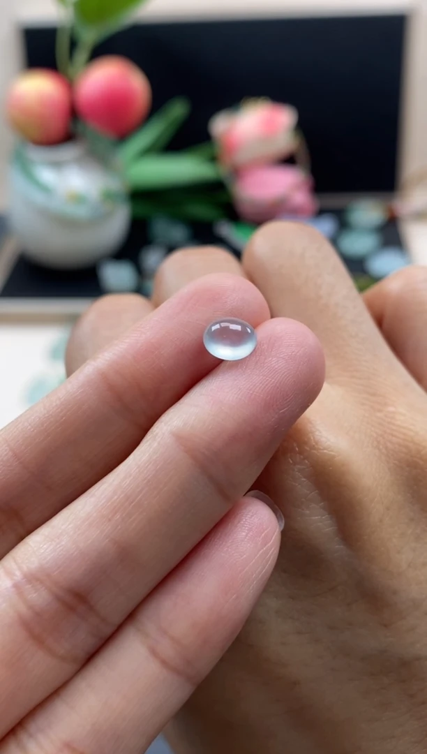 翡翠未镶嵌颈饰翡翠冰种蛋面