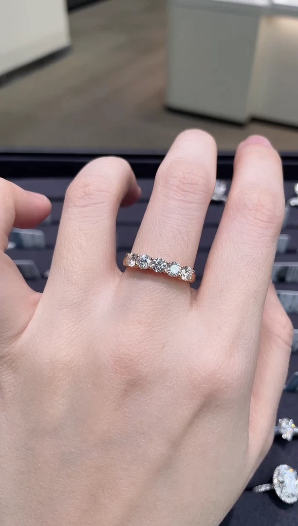 18K金镶嵌合成钻石五公主单颗20分k枚15#