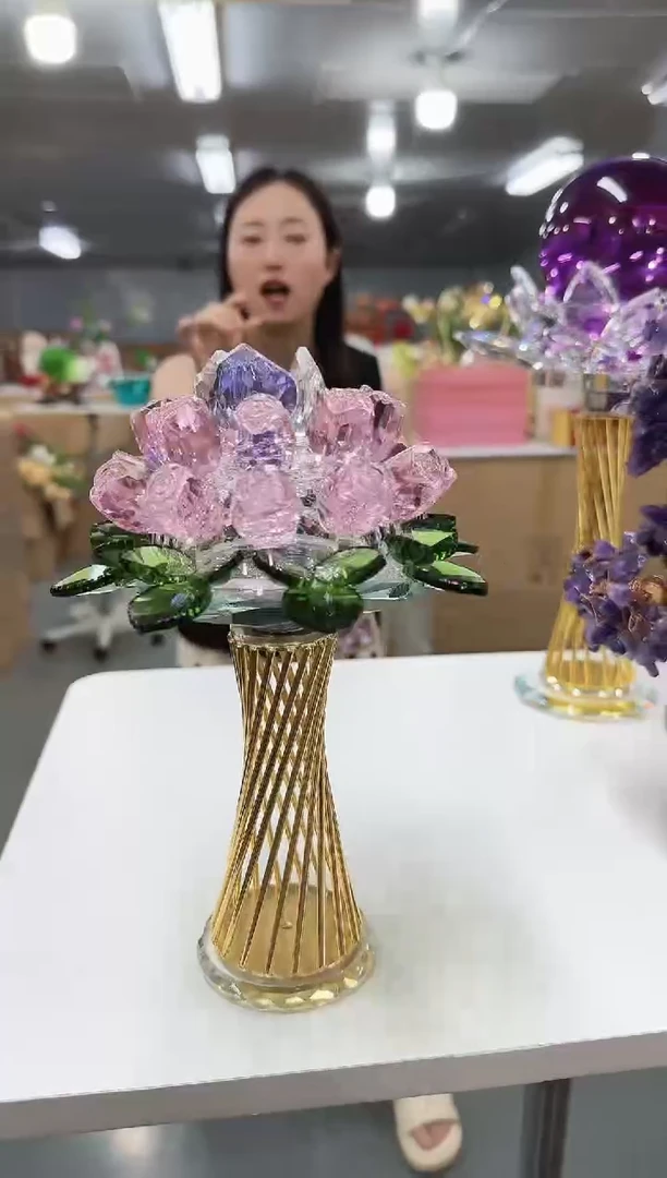 花间集水晶琉璃摆设    粉手捧花