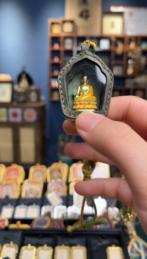 吊坠陈*云吉黄铜药师佛