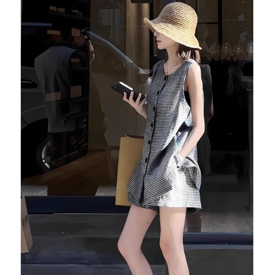 格子套装女夏2025新款高级感小香风小个子减龄无袖马甲短裤两件套