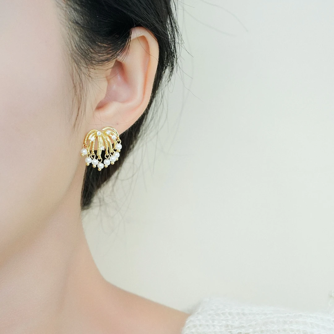 铜合金耳饰 烟花流苏耳钉女小众独特设计感夸张耳环新款高级感