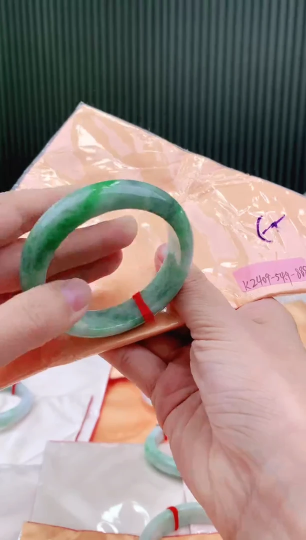 未镶嵌手镯翡翠54