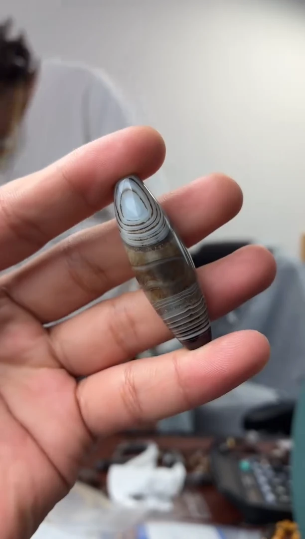 未镶嵌玛瑙/玉髓珠宝奇石噶玛珠宝