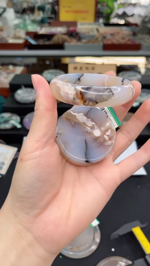 【闪购商品】石英质玉手镯未镶嵌56圈口（赠品镯心）3570095