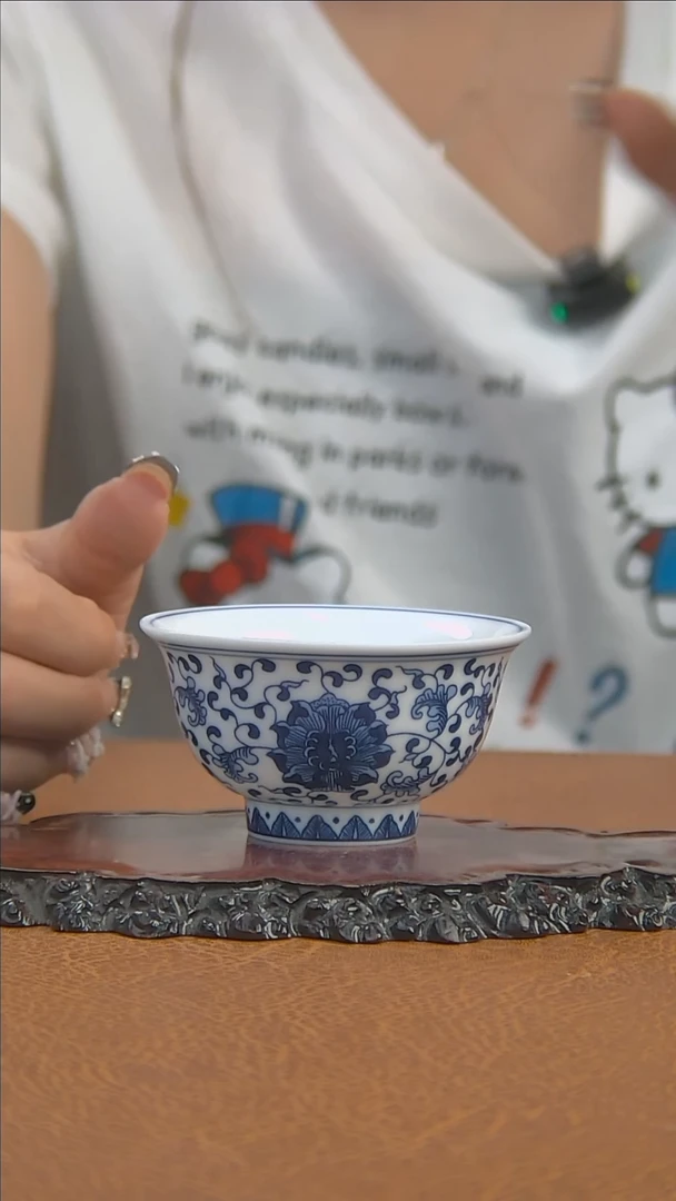 景德镇青花缠枝莲主人杯