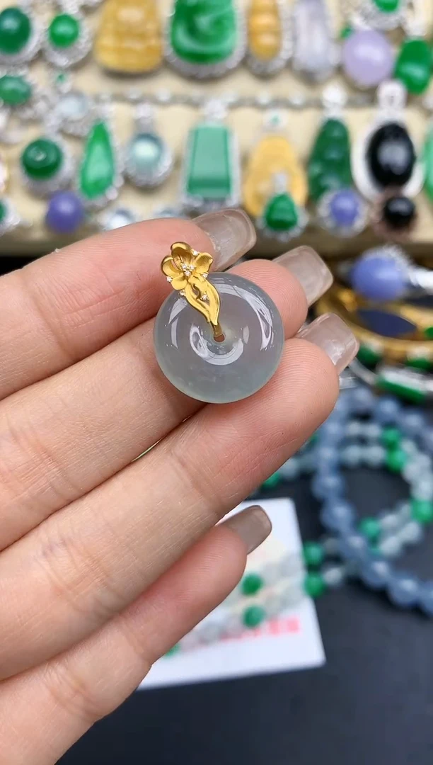 颈饰18K金镶嵌翡翠200-中国好珍宝