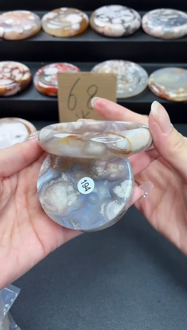 手镯玛瑙/玉髓未镶嵌石英质玉61圈(赠送镯心)圈口建议拍大