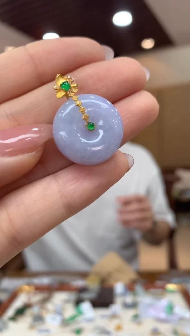 吊坠(不含链)18K金镶嵌翡翠平安扣