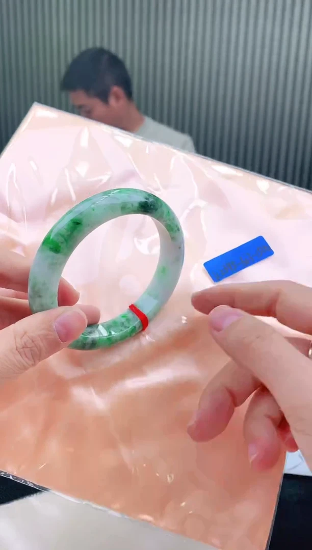 未镶嵌手镯翡翠60