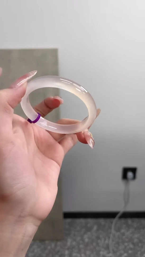 【闪购商品】玛瑙/玉髓手镯未镶嵌54圈 需要包容