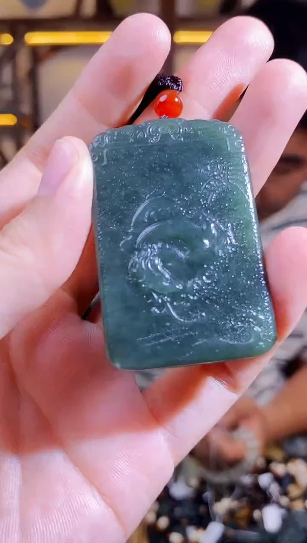 和田玉未镶嵌颈饰1