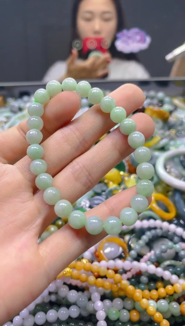 颈饰未镶嵌翡翠6MM/J/翡翠A货，一件也是批发价