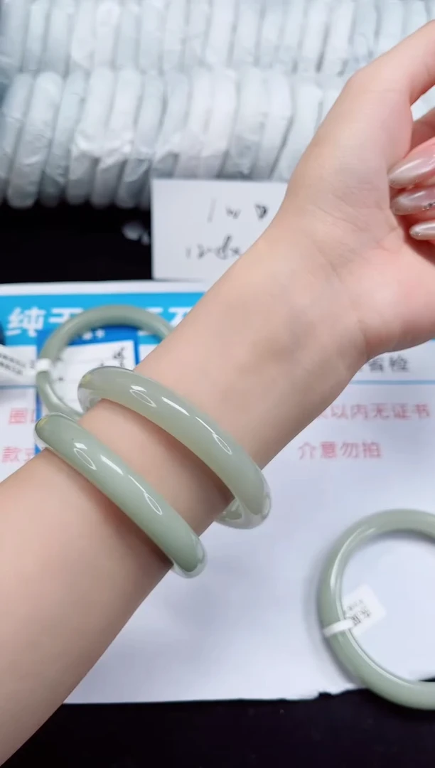 未镶嵌手镯石英质玉106-62/63