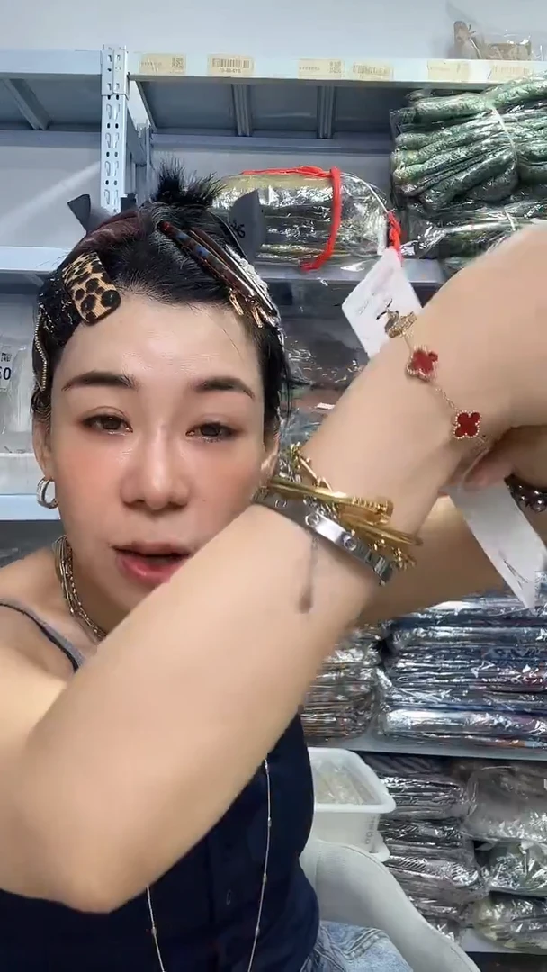 聚酯纤维芳姐饰品福利186