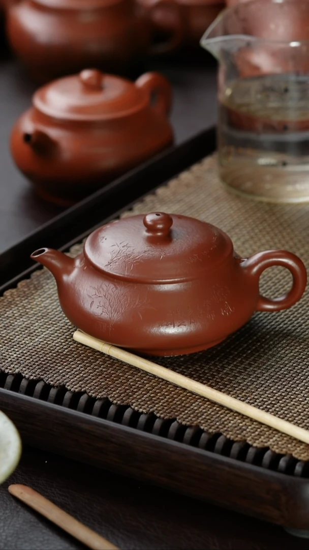 茶壶紫砂春****?黄龙山紫砂