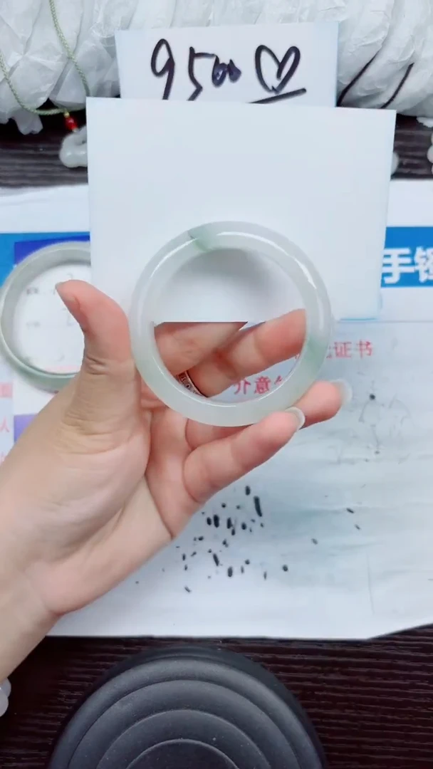 石英质玉手镯未镶嵌A114-50.51