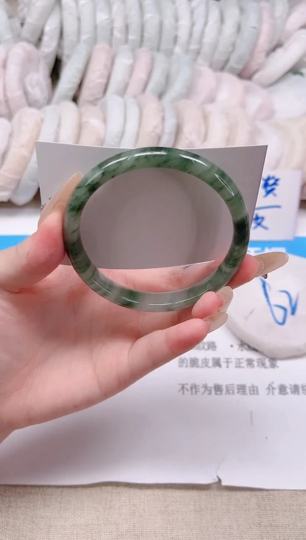 未镶嵌手镯石英质玉167-61