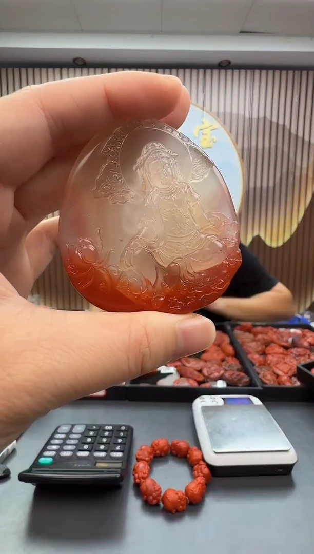 未镶嵌雕刻南红玛瑙045ZB1114产品一个