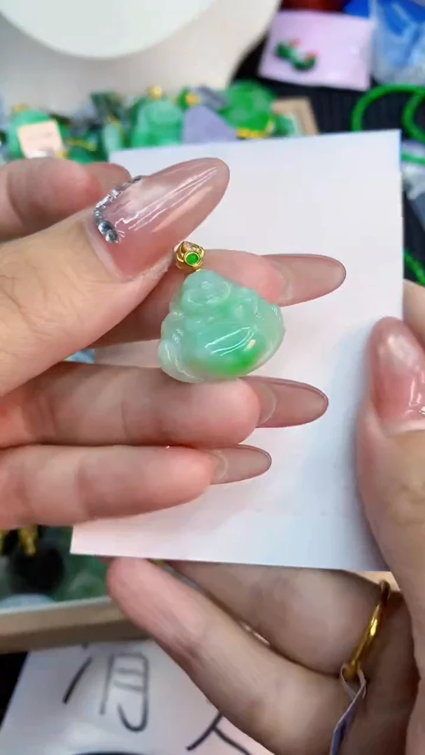 翡翠未镶嵌吊坠(不含链)1