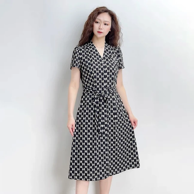 554印花V领拼接几何印花收腰连衣裙洋气裙子波点收腰复古夏季