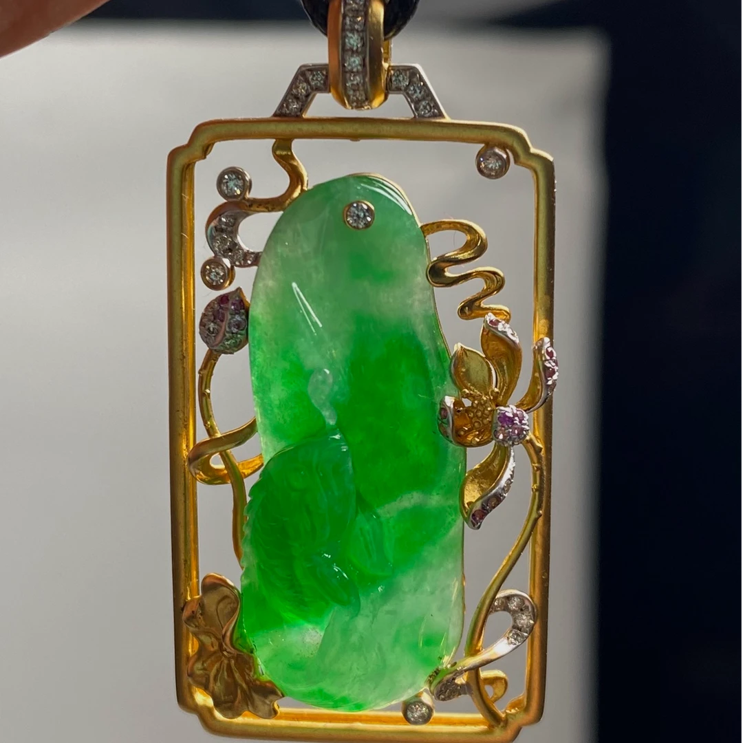 翡翠巧雕鱼牌牌18k金新中式镶嵌|鱼跃龙门喜事连连