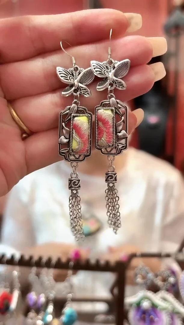 织绣云织谣民族风精美饰品   192