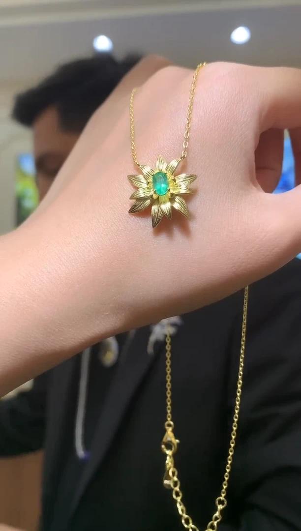 吊坠(赠链)银S925镶嵌祖母绿【宝石世家严选】