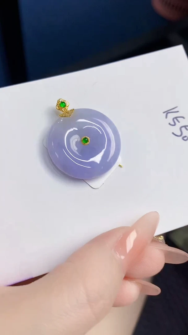 颈饰18K金镶嵌翡翠缅甸天然翡翠A货