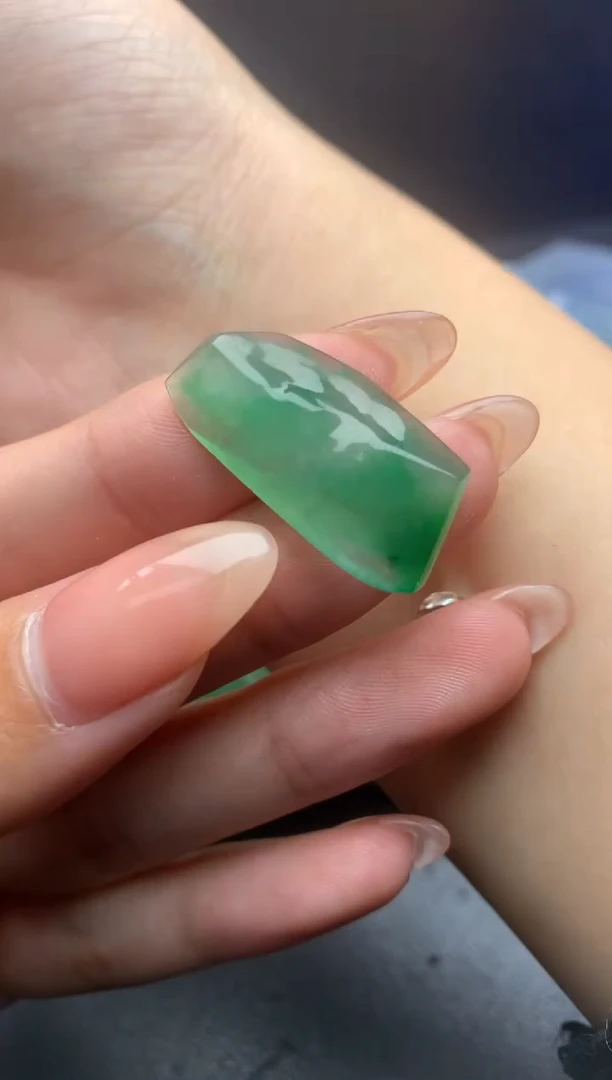 【闪购商品】翡翠颈饰未镶嵌净货